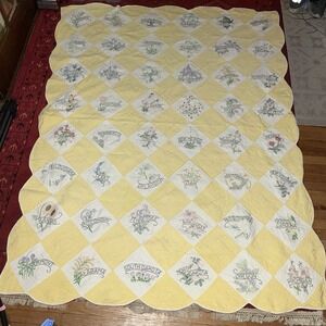VINTAGE STATES FLOWERS HANDSTITCHED EMBROIDERED QUILT SCALLOPed EDGE 64x87